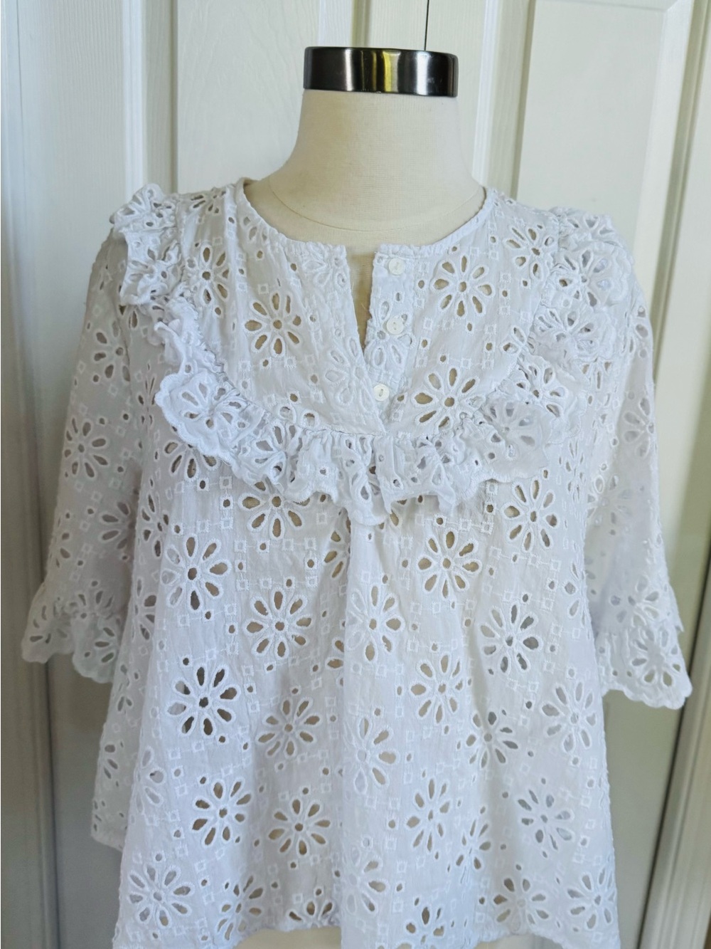 Zara White Eyelet Ruffle Peasant Blouse